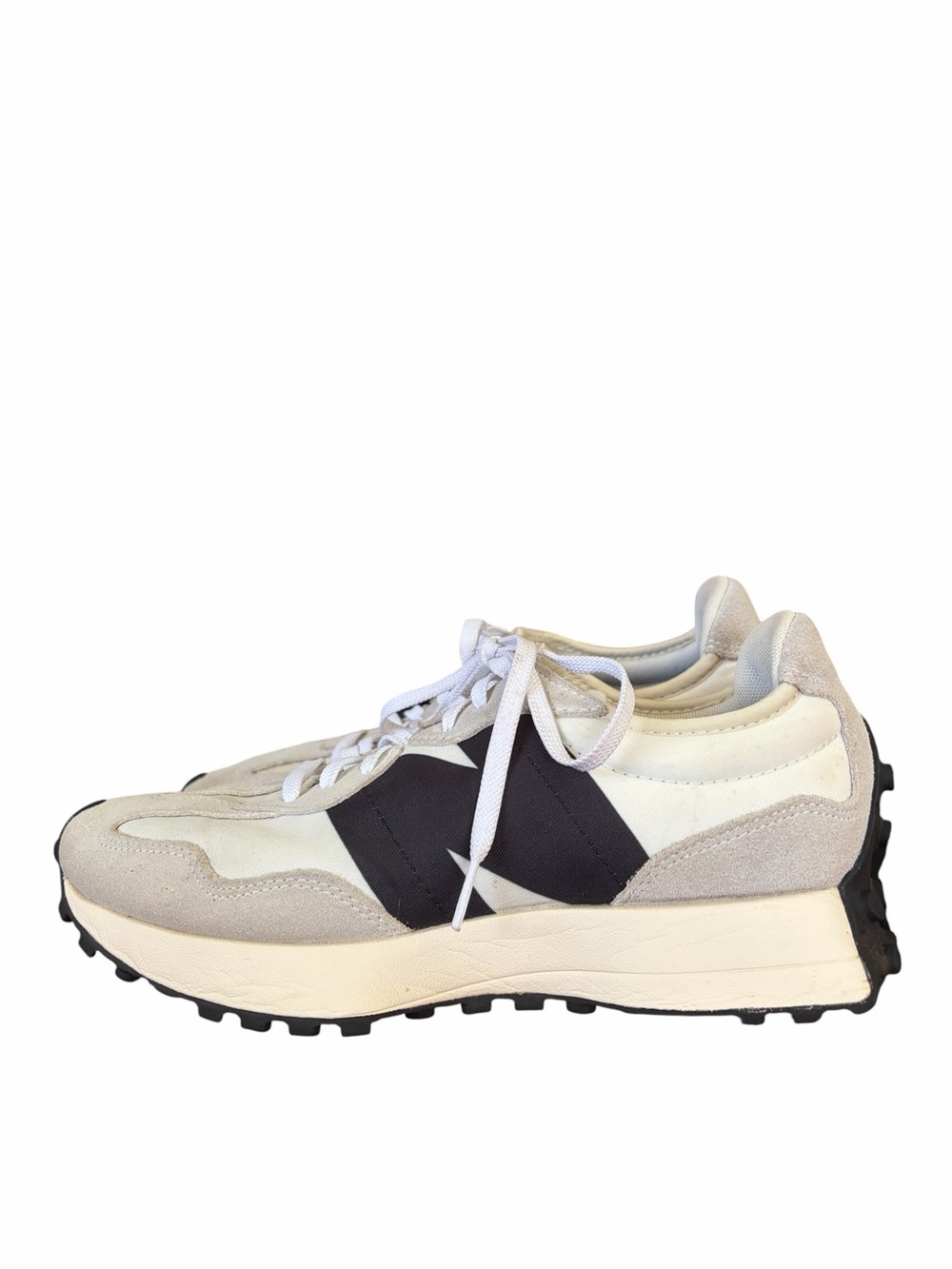 New Balance 327 - Picture 3 of 8